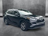 Used 2024 Toyota Highlander XLE image 3