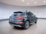 Used 2024 Audi Q5 2.0T Premium w/ Convenience Package image 3