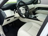 Used 2024 Land Rover Range Rover SE image 2