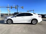 Used 2019 Toyota Camry LE image 2