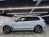 Used 2024 BMW X7 xDrive40i w/ M Sport Package image 3