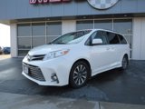 Used 2020 Toyota Sienna XLE image 3
