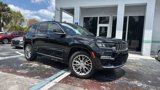 Used 2022 Jeep Grand Cherokee Summit w/ Luxury Tech Group V image 2