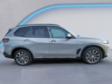 New 2025 BMW X5 xDrive40i w/ Parking Assistance Package image 2
