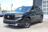 Used 2025 Honda Pilot TrailSport image 3