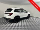 Used 2024 Honda Passport Black Edition image 6