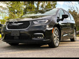 Used 2024 Chrysler Pacifica Limited image 5