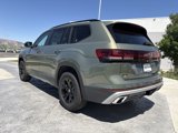 New 2025 Volkswagen Atlas Peak Edition SE image 2