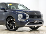 Used 2023 Mitsubishi Outlander SE image 2