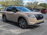 New 2025 Nissan Pathfinder Platinum image 3