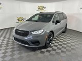 New 2025 Chrysler Pacifica Limited image 3