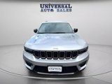 Used 2023 Jeep Grand Cherokee Laredo image 2
