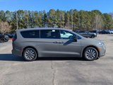 New 2025 Chrysler Pacifica Select w/ Uconnect Theater Family Group image 4
