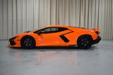 Used 2024 Lamborghini Revuelto image 5