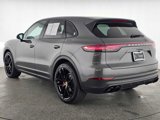 Used 2022 Porsche Cayenne image 3