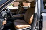 Used 2025 INFINITI QX80 Sensory image 2