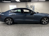 Used 2019 Volvo S60 T6 R-Design image 3