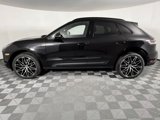 Certified 2025 Porsche Macan image 2