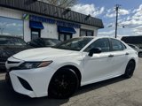 Used 2020 Toyota Camry SE image 2