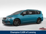 New 2025 Chrysler Pacifica Limited image 2