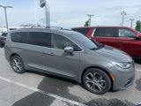 Used 2021 Chrysler Pacifica Pinnacle image 2