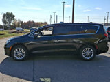 New 2025 Chrysler Pacifica Select image 4
