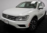 Used 2020 Volkswagen Tiguan SE w/ Panoramic Sunroof Package image 2
