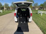 Used 2017 Dodge Grand Caravan SE image 5