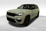 New 2025 Jeep Grand Cherokee Summit image 2