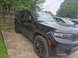 Used 2024 Jeep Grand Cherokee L Laredo image 3