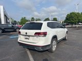 Used 2023 Volkswagen Atlas SE w/ Panoramic Sunroof Package image 3