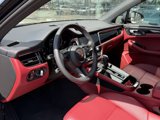 Certified 2025 Porsche Macan image 4
