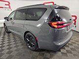 New 2025 Chrysler Pacifica Limited image 5