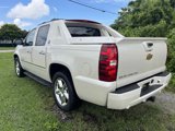 Used 2013 Chevrolet Avalanche LTZ image 6