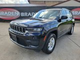 Used 2022 Jeep Grand Cherokee Laredo image 3