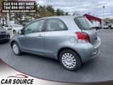 Used 2011 Toyota Yaris 2-Door Hatchback image 5