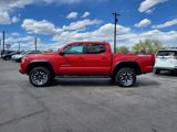 Used 2019 Toyota Tacoma TRD Off-Road image 2