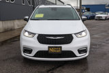 Used 2023 Chrysler Pacifica Limited image 2