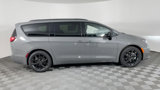 New 2025 Chrysler Pacifica Limited image 3