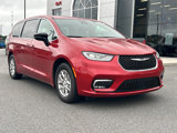 New 2026 Chrysler Pacifica Select image 3