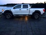 Used 2019 Nissan Titan S image 3