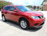 Used 2016 Nissan Rogue SV image 2