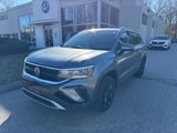 Certified 2024 Volkswagen Taos SE image 2