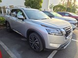 New 2025 Nissan Pathfinder Platinum image 2