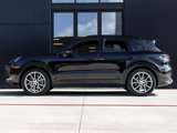 Used 2025 Porsche Cayenne image 2