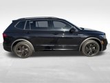 Used 2023 Volkswagen Tiguan SE R-Line image 5