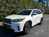 Used 2017 Toyota Highlander Limited Platinum image 2