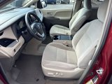 Used 2015 Toyota Sienna LE image 4