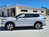New 2025 Mitsubishi Outlander SE image 2