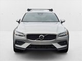Used 2023 Volvo V60 B5 Cross Country Plus image 2